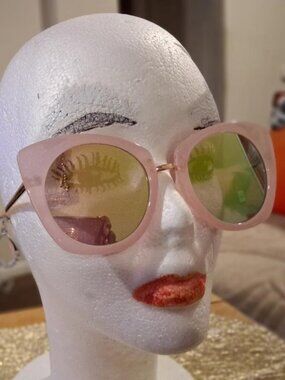 PINK UNIQUE SUN GLASSES NWOT